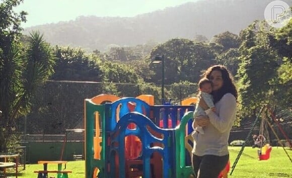 Bella, filha de José Loreto e Débora Nascimento, está com 3 meses de vida
