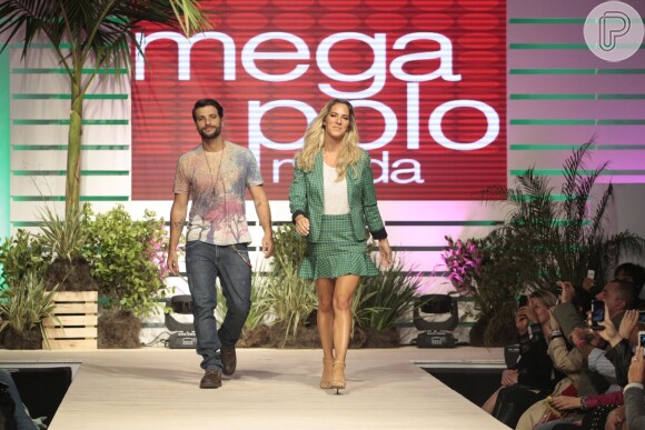 Bruno Gagliasso e Giovanna Ewbank também subiram juntos na passarela do Mega Polo Moda na tarde desta segunda-feira, 28 de julho de 2014