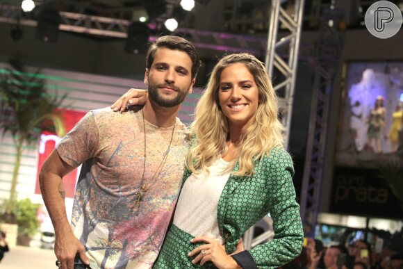 Bruno Gagliasso e Giovanna Ewbank subiram juntos na passarela do Mega Polo Moda na tarde desta segunda-feira, 28 de julho de 2014