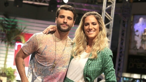 Bruno Gagliasso e Giovanna Ewbank são estrelas de desfile em São Paulo