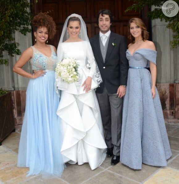 Isabella Santoni no casamento de Bruna Hamú com o empresário Diego Moregola
