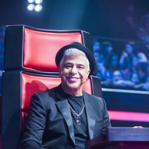 'O nosso amor virou notícia ganhou a capa do jornal. Depois quebrou a Internet, viralizou geral', cantou Lulu Santos