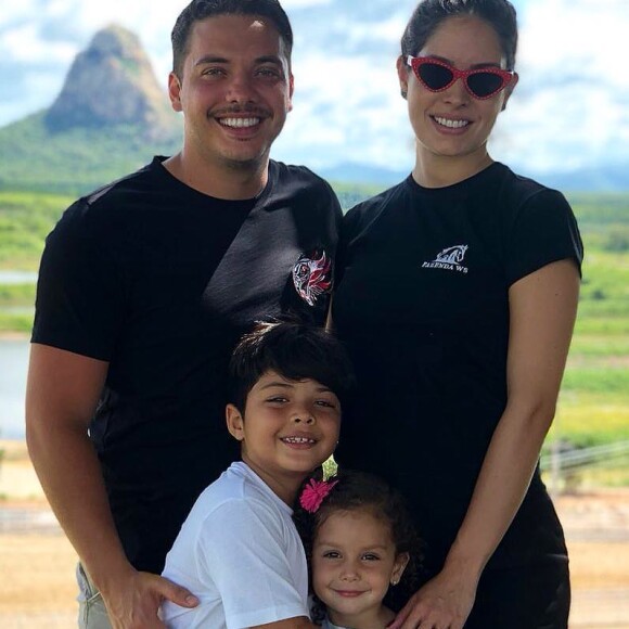 'Meu amor, minha flor e minha alegria de todos os dias. Muito obrigado por me fazer esse homem tão feliz, completo e realizado!', disse Wesley Safadão para a mulher, Thyane Dantas