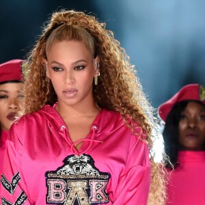 Beyoncé priorizou sua recuperação e dos filhos gêmeos antes de pensar em emgrecer
