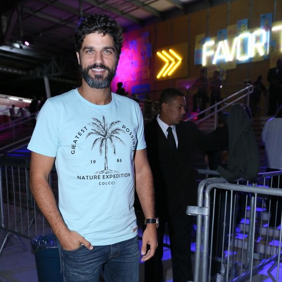 Bruno Cabrerizo marcou presença na festa da promoter Carol Sampaio nesta sexta-feira, 10 de agosto de 2018