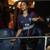 Bruna Marquezine acompanhou a partida do Paris Saint-Germain pelo Campeonato Francês