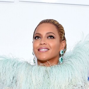 Em 2016 Beyoncé esbanjou elegância usando um look Francesco Scognamiglio