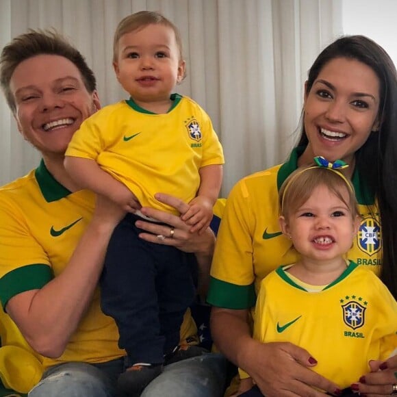Thais Fersoza disse que os filhos, Melinda e Teodoro, estão cada vez mais parecidos