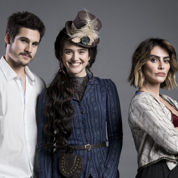 Betina (Cleo) e Marocas (Juliana Paiva) se tornaram rivais por causa de Samuca (Nicolas Prattes) na novela 'O Tempo Não Para'