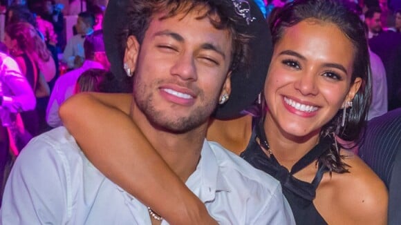Bruna Marquezine afasta rumor de término de namoro com Neymar. Entenda!