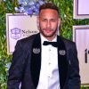 Neymar acalma fãs após deixar de seguir Marquezine no Instagram: 'Sem querer'