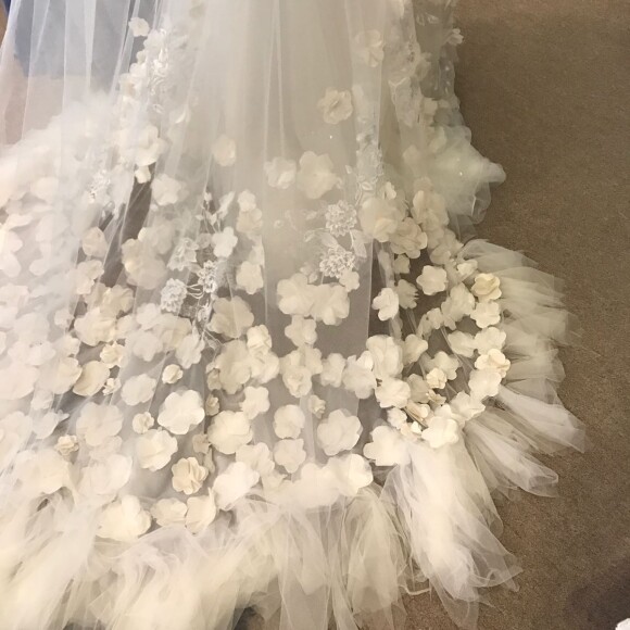 Vestido de Camila Queiroz demorou cinco meses para ficar pronto