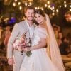 Camila Queiroz e Klebber Toledo se divertem em festa de casamento em Jericoacoara, no Ceará, em 25 de agosto de 2018