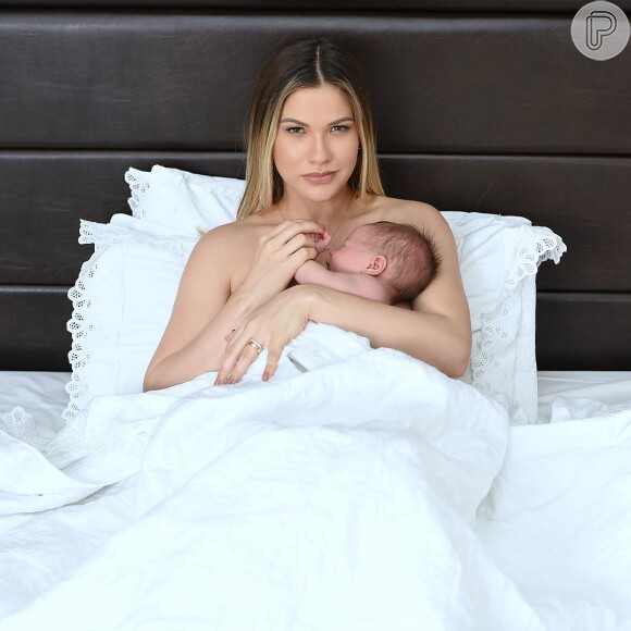 Andressa Suita deu à luz Samuel, segundo filho com Gusttavo Lima, há um mês