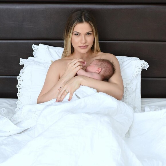 Andressa Suita deu à luz Samuel, segundo filho com Gusttavo Lima, há um mês