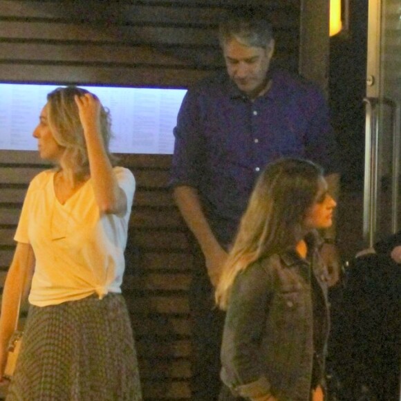 William Bonner e sua noiva, Natasha Dantas, seu filho, Vinicius, e sua nora, Thalita Martins, jantaram juntos no Rio de Janeiro