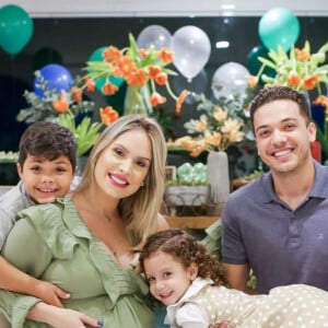 Wesley Safadão é casado com Thyane Dantas, grávida do segundo filho do casal