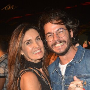 Túlio Gadêlha adicionou as hashtags 'tbt', 'eu e ela' e 'saudade' na foto com a namorada, Fátima Bernardes