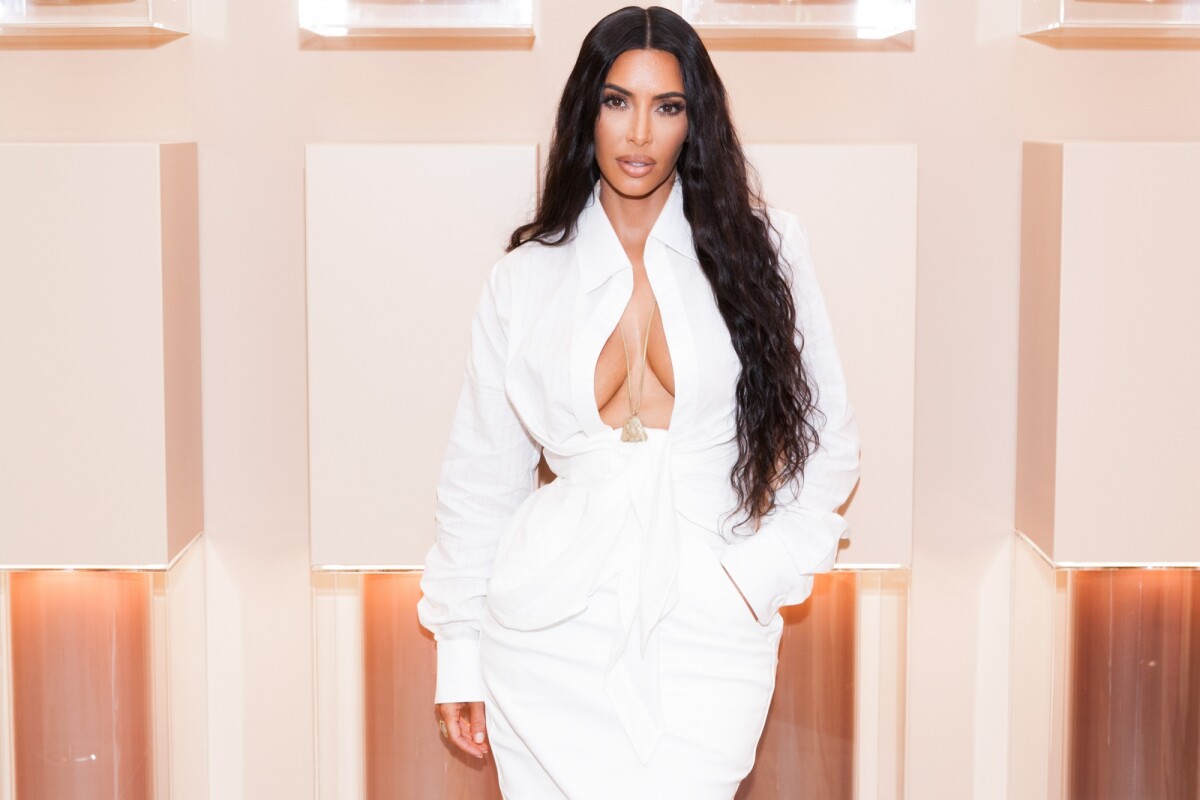 Kim Kardashian perdeu uns quilos e lançou o debate sobre novos