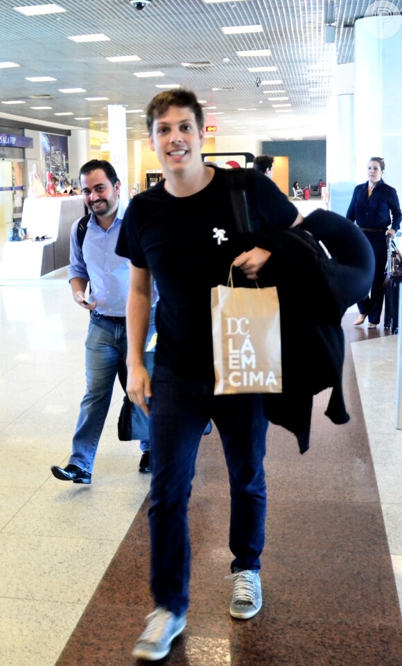 Fábio Porchat embarcou no aeroporto Santos Dumont, no Rio de Janeiro, nesta sexta-feira, 8 de agosto de 2014