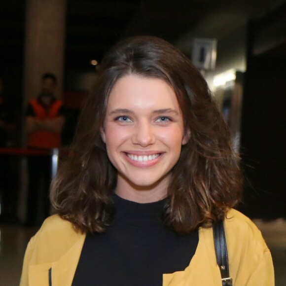 Bruna Linzmeyer no lançamento do filme 'O Banquete', no Espaço Itaú em Botafogo, zona sul do Rio de Janeiro, na noite desta terça-feira, 4 de setembro de 2018