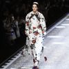 Inverno da Dolce & Gabbana também combina pijama ao trench coat