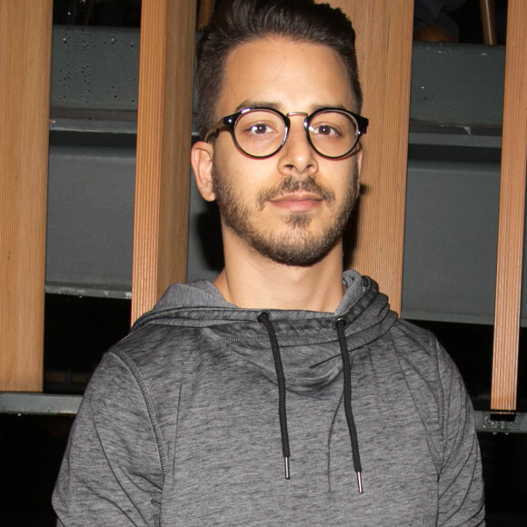 'Cria-se uma força que, até então, você nem sabia que tinha. Um amor totalmente diferente se apresenta a você e então você entende o que realmente é precioso na sua vida', refletiu Junior Lima sobre a paternidade