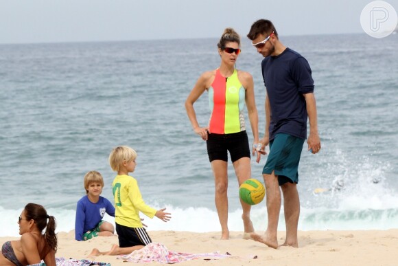 Fernanda Lima e rodrigo Hilbert levaram so filhos na praia do Leblon, Zona Sul do Rio de Janeiro, na tarde deste domingo, 10 de agosto de 2014