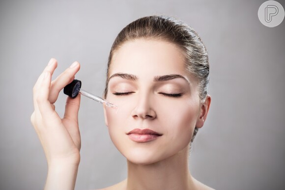 Saiba os benefícios de utiliza o óleo feito com substâncias da maconha para a pele e o cabelo