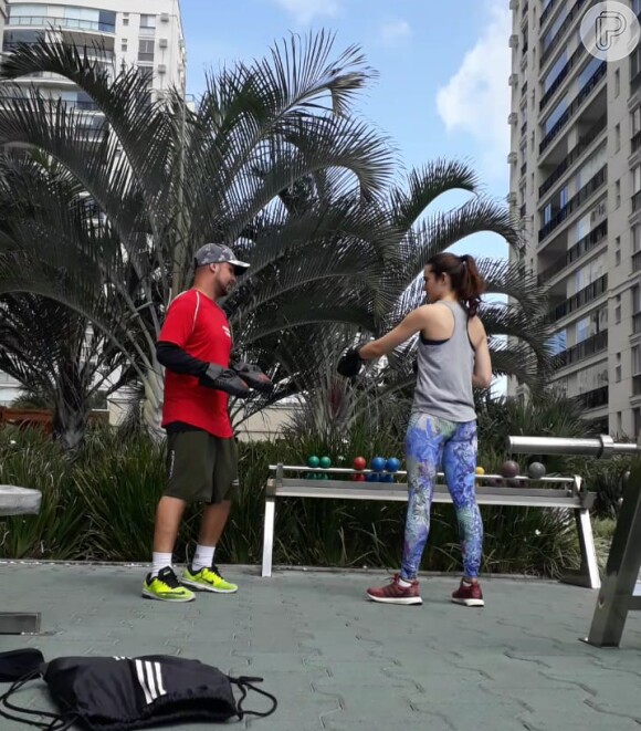 Juliana Paiva treina com o personal trainer Eduardo Melo