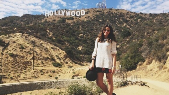 Bruna Marquezine visita o letreiro de Hollywood antes de rodar filme nos EUA