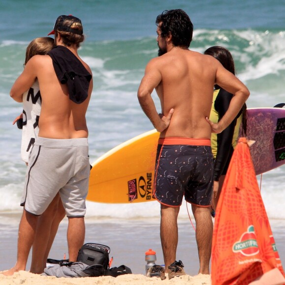 Isabella Santoni e Caio Vaz foram à Praia de Ipanema nesta quinta-feira, 13 de setembro de 2018