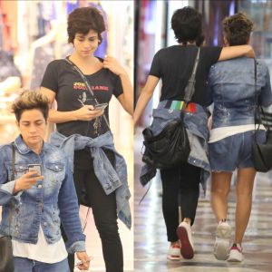 Nanda Costa curte passeio em shopping com a namorada, Lan Lanh, na Gávea, zona sul do Rio de Janeiro, nesta quarta-feira, 19 de setembro de 2018