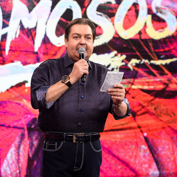 Filha de Fausto Silva, Lara posou com Luciana Cardoso, atual mulher do apresentador