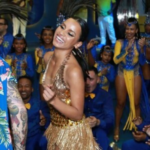 Gleici Damasceno escolheu look do estilista Jean Carlos para ser apresentada como destaque da Paraíso do Tuiuti