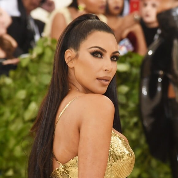 Kim Kardashian negou que irá recorrer a barriga de aluguel para ser mãe pela quarta vez