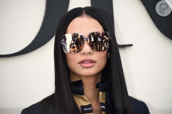 Óculos quadrados e enormes também na primeira fila da Dior