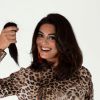 Juliana Paes doa seu cabelo para sua campanha 'Fios pro bem', que incentiva a doação dos fios para pacientes com câncer