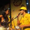 Caio Castro se aventurou pelo mundo da música e até cantou com a ex-participante do 'The Voice Brasil' Ju Moraes em Salvador, em 11 de fevereiro de 2013