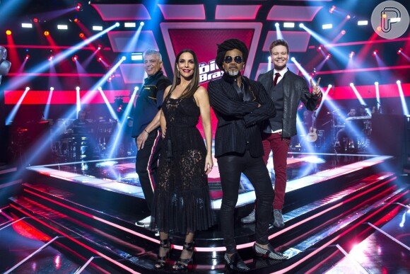 Lulu Santos posa ao lado de Ivete Sangalo, Carlinhos Brown e Michel Teló no 'The Voice Brasil'