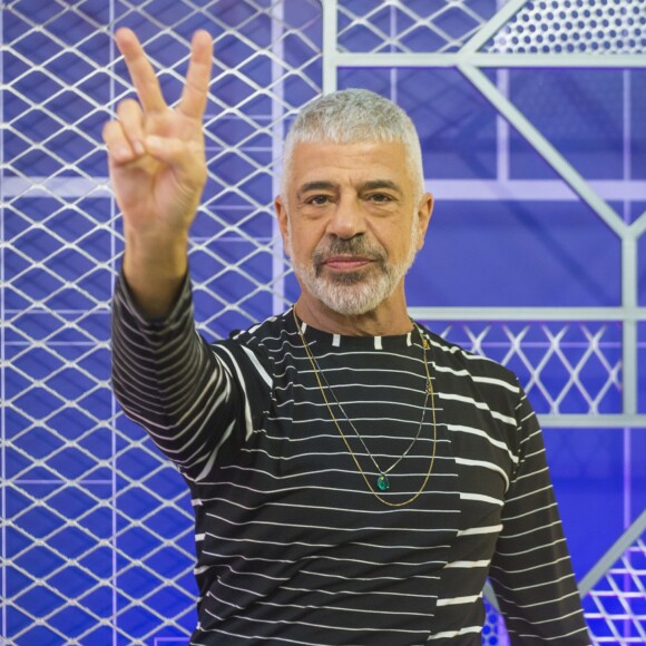 'Estamos encantados com todo o amor e carinho', declarou Lulu Santos ao agradecer reação ao namoro com Clebson Teixeira