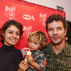 Sophi Charlotte e Daniel de Oliveira levam o filho, Otto, à peça infantil 'Por quê?'