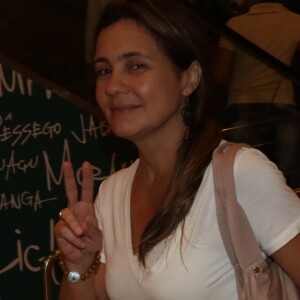 Adriana Esteves posou para os fotógrafos após votar em uma seção eleitoral do Rio neste domingo, 7 de outubro de 2018