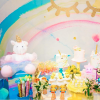 Giovanna Antonelli escolheu uma decoração repleta de cores pasteis e emojis