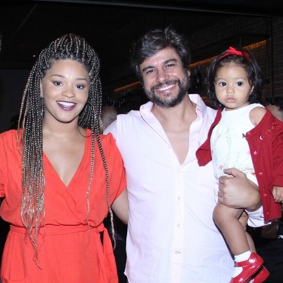 Juliana Alves prestigiou a inauguração do restaurante Sal Gastronomia, do chef Henrique Fogaça, no shopping Village Mall, na zona oeste do Rio, nesta segunda-feira, 8 de outubro de 2018