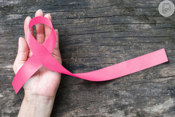 O Outubro Rosa é o mês de conscientização contra o câncer de mama