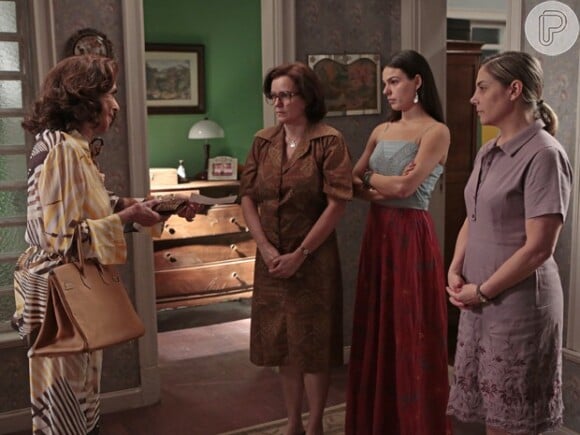 Madalena (Betty Faria) procura Augusta (Sandra Corveloni) e lhe oferece ajuda financeira, em 'Boogie Oogie', em 21 de agosto de 2014