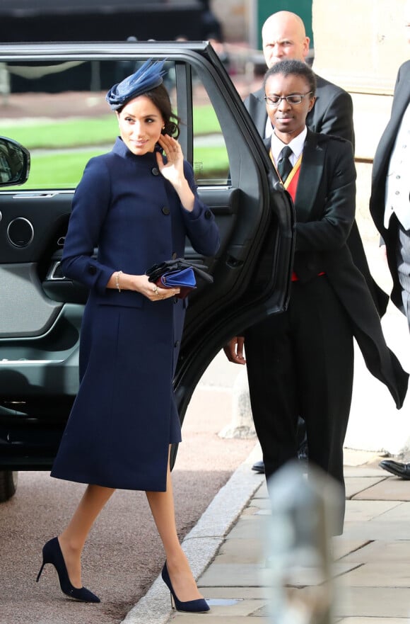 Casamento da princesa Eugenie em Windsor aconteceu em 12 de outubro de 2018. Meghan Markle escolheu um modelo de vestido mais fechado Givenchy