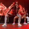 Anitta escorregou já no fim de 'Show das Poderosas', última música de seu show