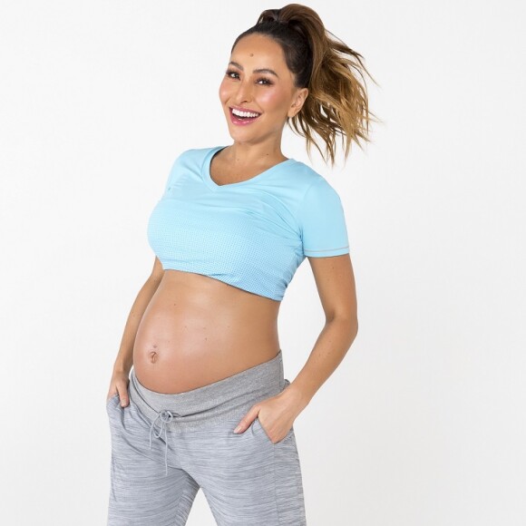 Sabrina Sato estrela o ensaio da linha fitness para grávidas feita em parceria com a Alto Giro